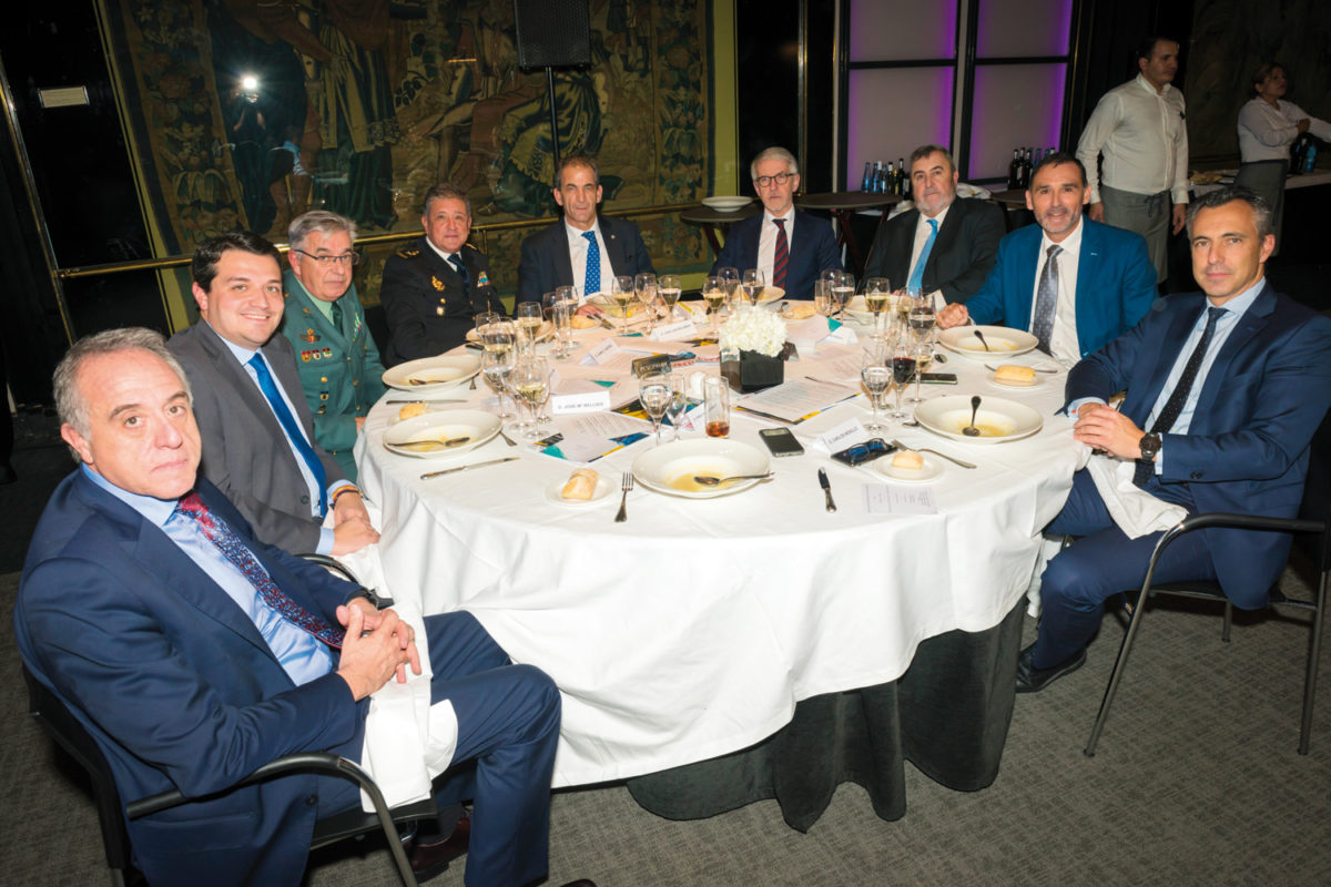 Trofeos de la Seguridad. Mesa de autoridades.