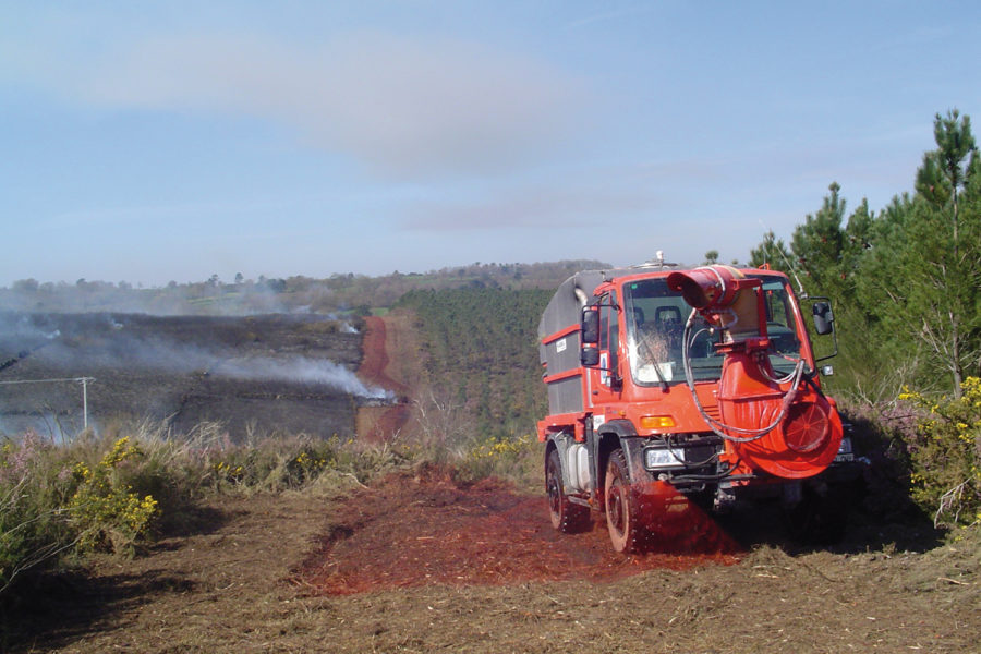 Camión contra incendios. Incendios forestales.