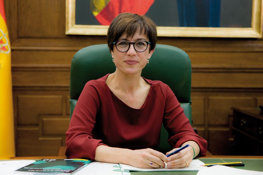 María Gámez, directora de la Guardia Civil.