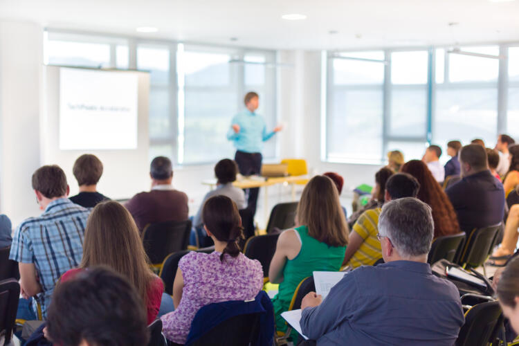 Un curso de seguridad privada.