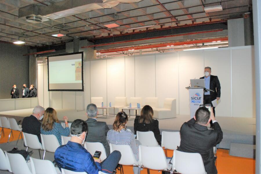 Presentación de Dorlet en Sicur Cyber