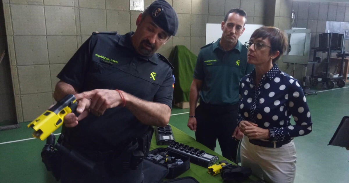 Guardia Civil Empieza A Usar Pistolas El ctricas Tipo T ser guardia-civil-empieza-a-usar-pistolas-el-ctricas-tipo-t-ser