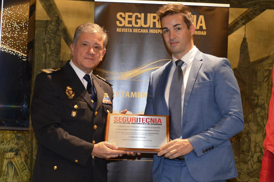 Premio a Juan José Peña en los 35º Trofeos Internacionales de la Seguridad.