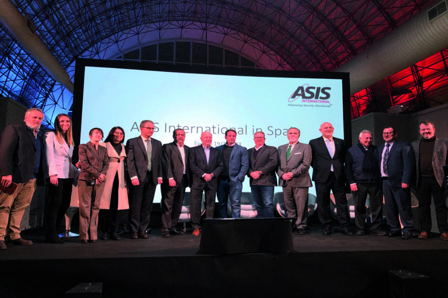 Asistentes en el evento Asis Internacional.