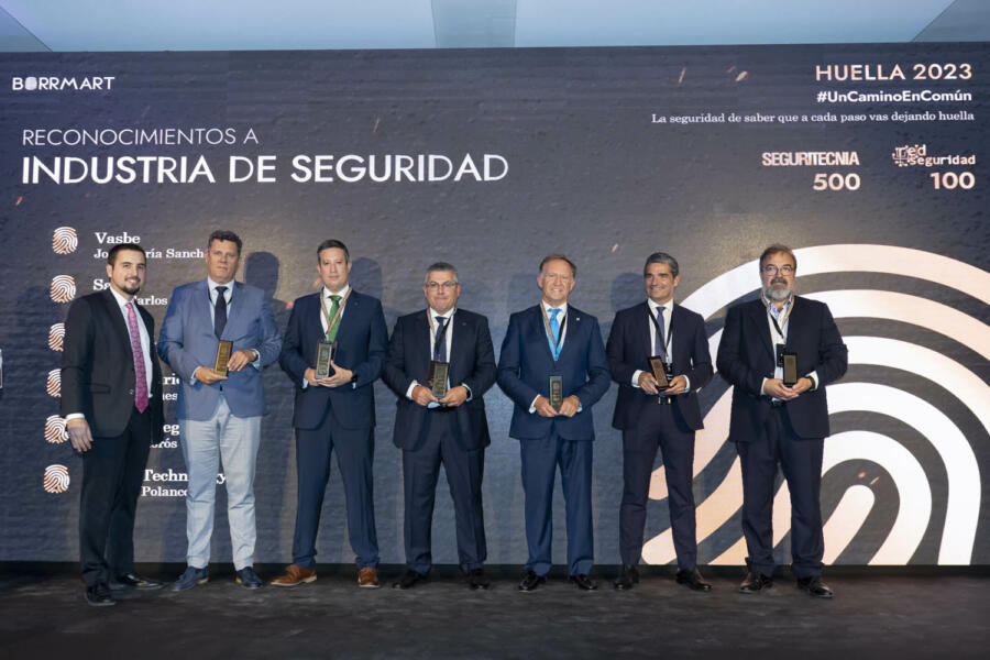 Javier Borredá (Seguritecnia), Juan Carlos Valdés (Saima), Enrique Polanco (Global Technology), David Amorós (Pycseca Seguridad), Carlos Juanes (INV Seguridad), Armando Torres (Trablisa) y José María Sanchón (Vasbe).