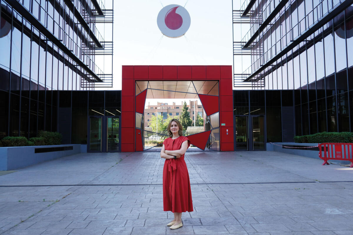 Araceli González, Vodafone