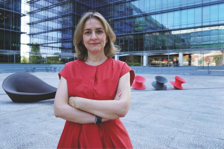 Araceli González, de Vodafone, responde en esta entrevista sobre cómo ve la seguridad corporativa en su compañía.