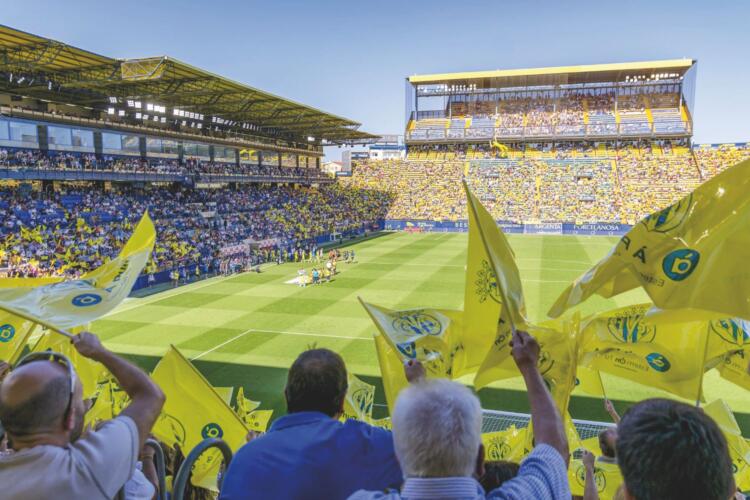 Manuel Casarrubio y Salvador Linares, del Villarreal C.F. explican cómo desarrollan la seguridad en el fútbol en un equipo de su categoría.