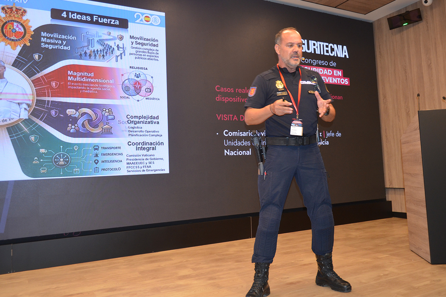 Comisario Javier Orcaray (Policía Nacional).