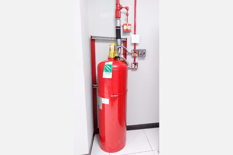 un extinguidor contra incendios de Comexa